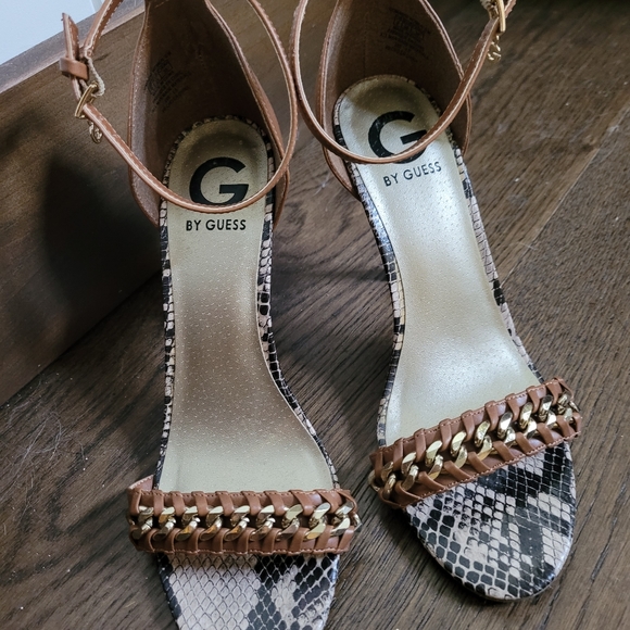 Beautiful Guess shoes US 8 - Picture 1 of 5